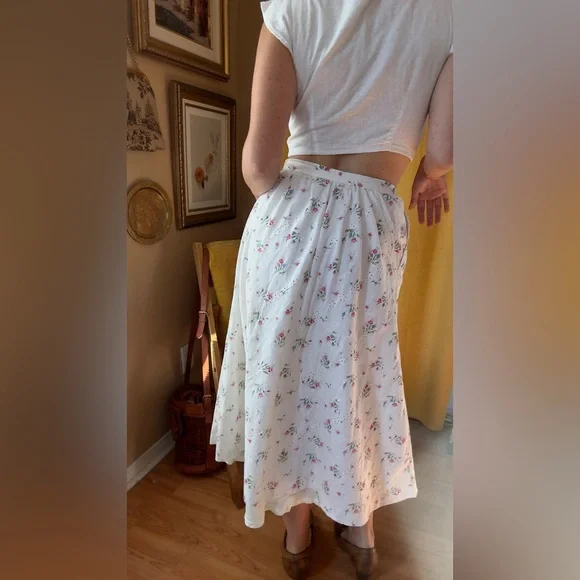 Vintage White Hand Sewn Floral Eyelet Midi with Pockets XS - Picture 7 of 14